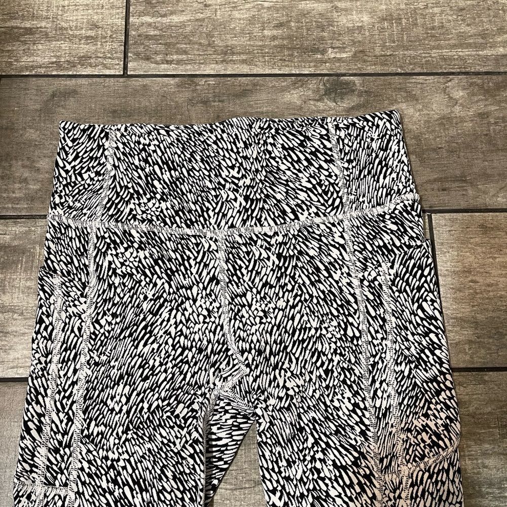 NWOT Athleta Ultimate Stash Textured Tight - Picture 5 of 10